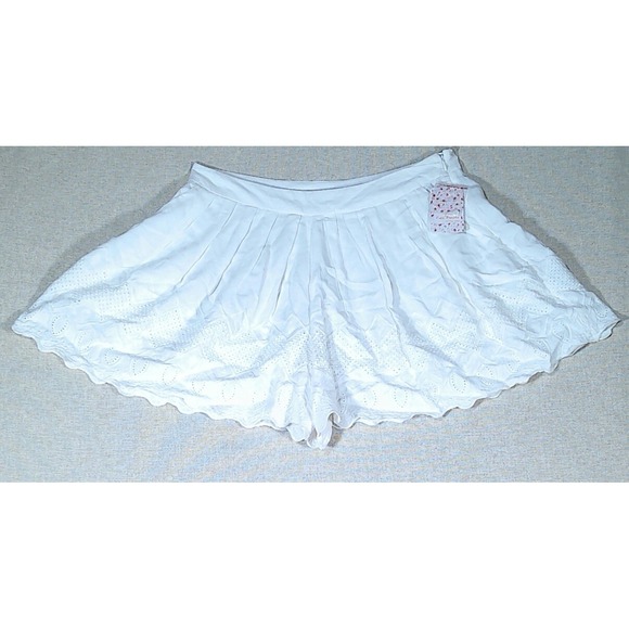 New‎ Free People Pleated White Lacy Shorts Size 12 - Picture 2 of 11